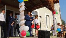 Köszntőt mond Tóth Sándor, a Munkácsi Járási Adminisztráció Oktatási Hivatalának vezetője Köszntőt mond Tóth Sándor, a Munkácsi Járási Adminisztráció Oktatási Hivatalának vezetője