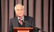 Huszti Péter, Kossuth- és Jászai Mari-díjas színész, színiakadémiai rektor, színigazgató, rendező Huszti Péter, Kossuth- és Jászai Mari-díjas színész, színiakadémiai rektor, színigazgató, rendező