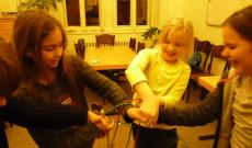 &quot;Kötélajtókon&quot; át be Heródes palotájába a három napkeleti bölccsel