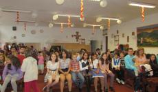 Gyűlik a közönség