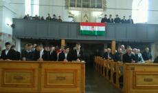 Az istentisztelet előtti készülődés Az istentisztelet előtti készülődés