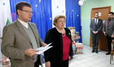 Mikulyák László rahói esperes és Vajda Sándorné Budapest V. kerületi képviselőasszony Mikulyák László rahói esperes és Vajda Sándorné Budapest V. kerületi képviselőasszony