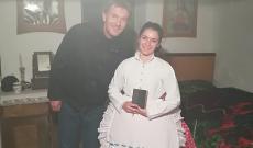 Félünnepi viseletben