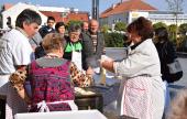 Lángost sütnek a Vukovári Magyarok Egyesületének tagjai