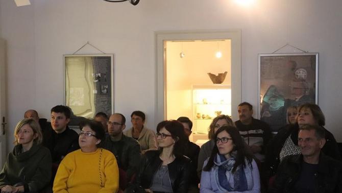 A szabadság lángja - Előadás 1956-ról Pakrácon, Fotó: Matija Kulhavi